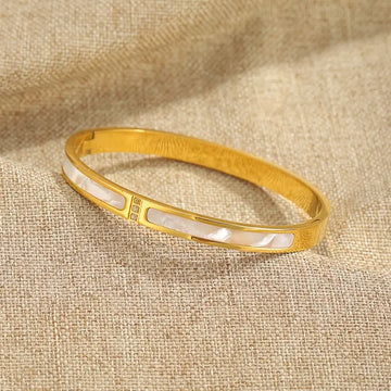 Clyra Handcuff