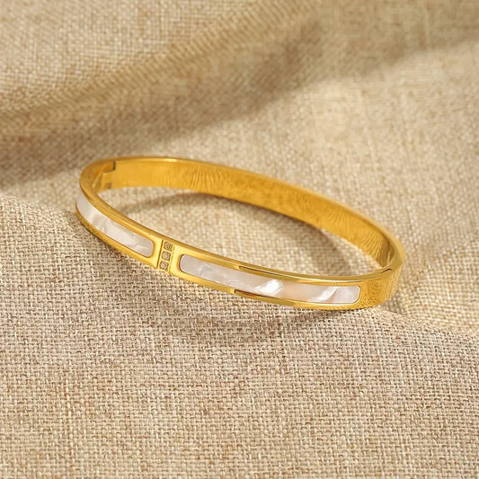 Clyra Handcuff
