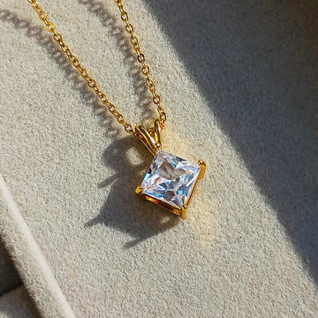 Dainty Diamond Necklace