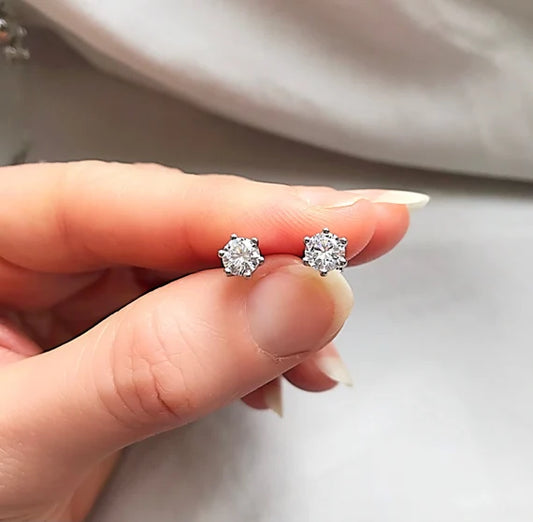 Chandi Medium Ear studs (5mm)