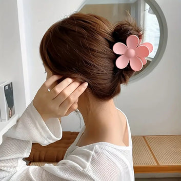 Flora Hair Claw Clips