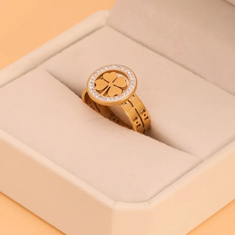 Four Leaf Ring