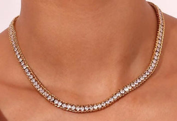 Bella Necklace