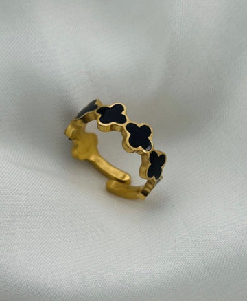 Black Vancleef Ring