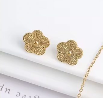 Five Leaf Golden Earstuds
