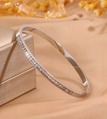 Stardust Handcuff (Silver)