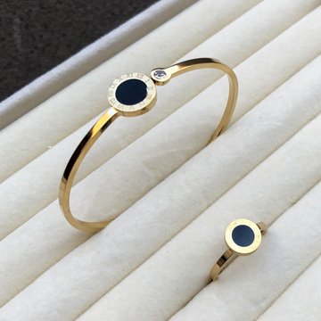 2 Pcs Black Shell Handcuff and Ring Combo