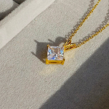 Dainty Diamond Necklace